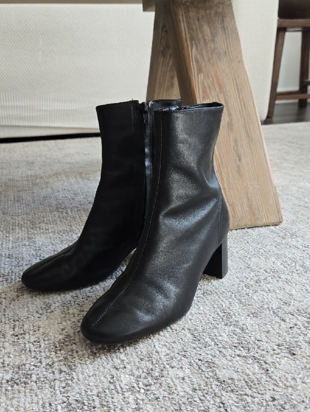 Arezzo Black Leather Boots Size 7.5